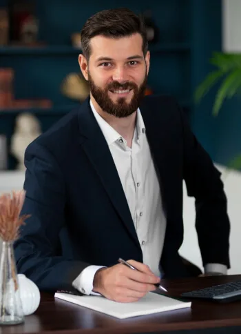 Our Financial Experts The Team  Member Solution. - 斗球